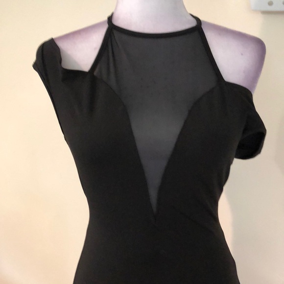 Off shoulder knee length - Picture 2 of 9